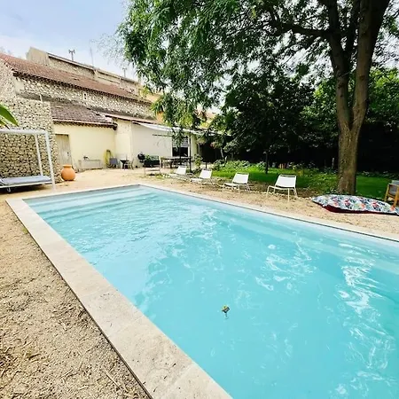Lovely Townhouse Near St Remy Villa *
